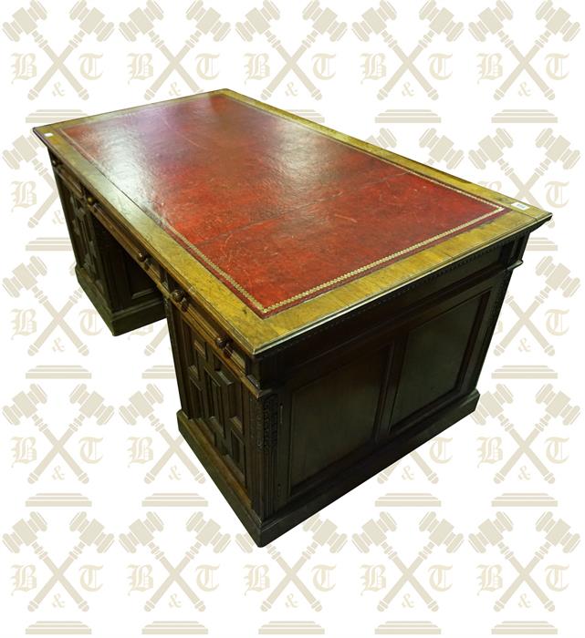 Edwardian mahogany knee hole pedestal desk with leather insert - Image 2 of 2