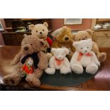 7 assorted teddy bears
