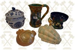 5 Pieces of assorted pottery including majolica style jug and fruit bowl, oriental blue and white
