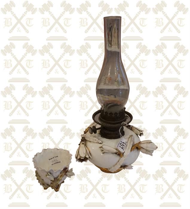 Victorian porcelain oil lamp font with Lily decoration and a matching vase. - Image 2 of 2