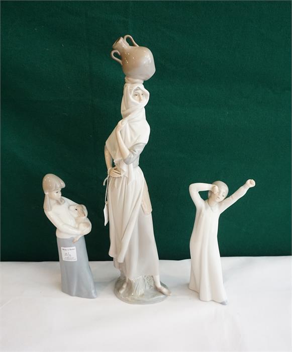 3 Spanish porcelain figurines