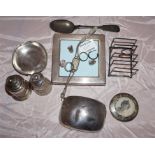 Quantity of silver items plus scrap, including silver pocket tobacco box, silver toast rack,