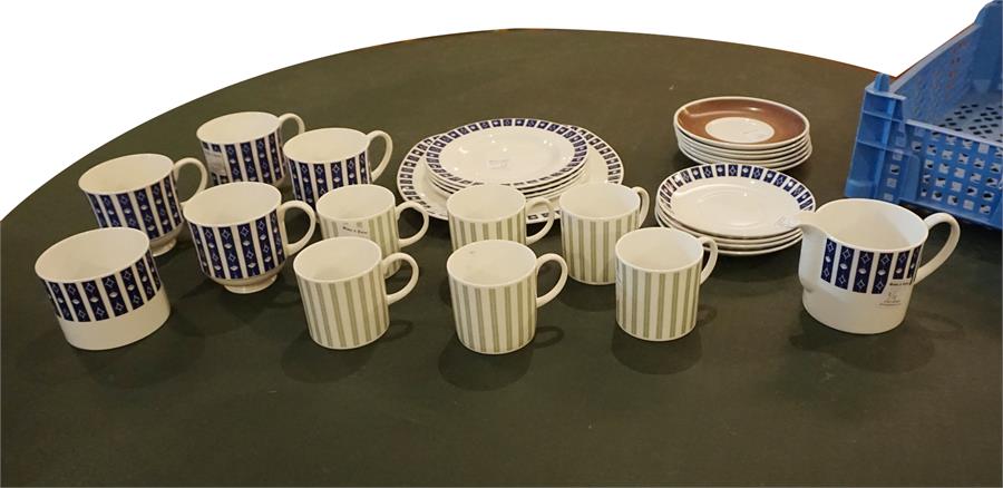 Part tea set & set of coffee cups & saucers by Susie Cooper