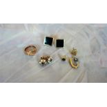 9ct Gold Ring, 3.3 grams, also with a pair of 9ct gold mounted earrings, garnet earrings,