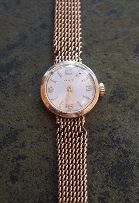 9ct Gold Ladies Wristwatch on bracelet strap by Zenith, Swiss made in working condition - Image 2 of 2