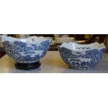 A pair of blue and white Chinese bowls