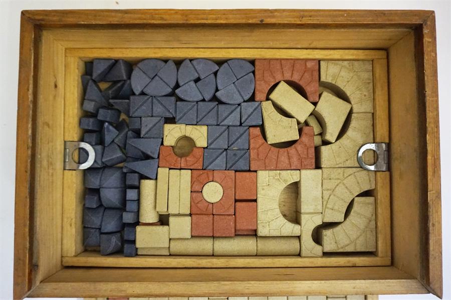 A Mixed Lot Of Vintage Building Blocks & Games - Image 14 of 14