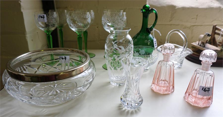 A Mixed Lot Of Crystal & Glass wares