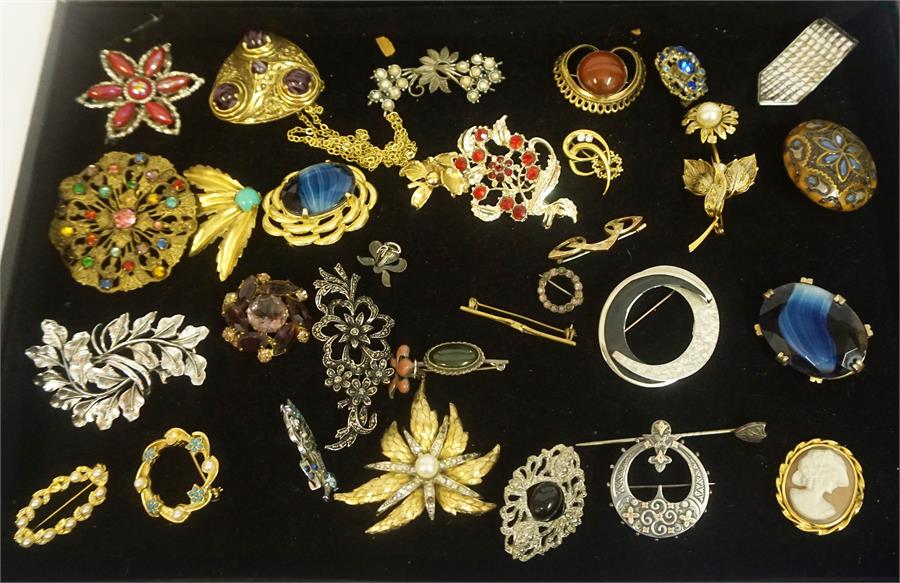 A Collection Of Costume Brooches, to include an unmarked silver and gold brooch, a Cameo brooch,