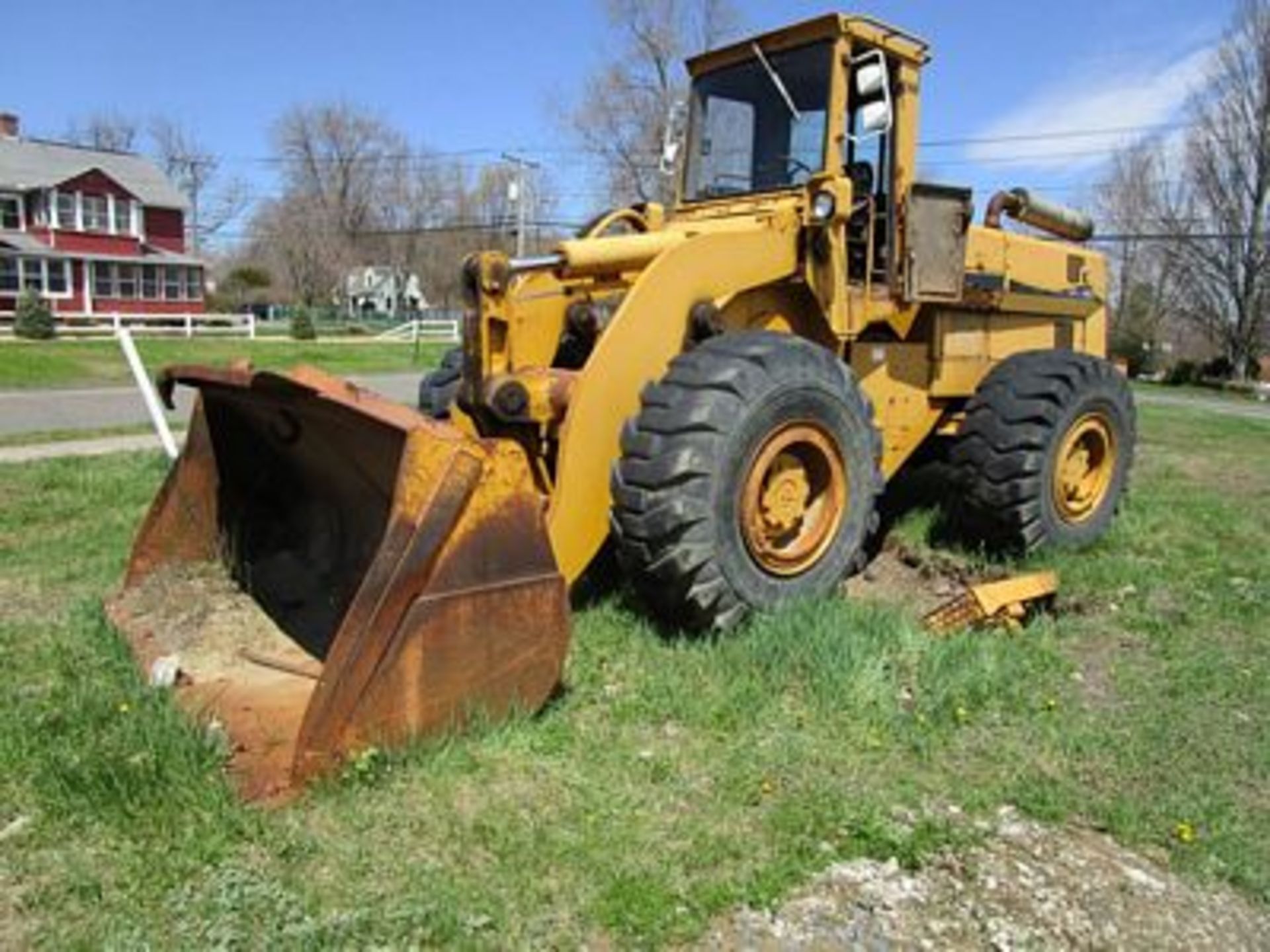 INT. 540 PAYLOADER, ENCLOSED HEATED CAB, 9' GP BUCKET, S/N 5403520101UC03246, 3,117 HRS.