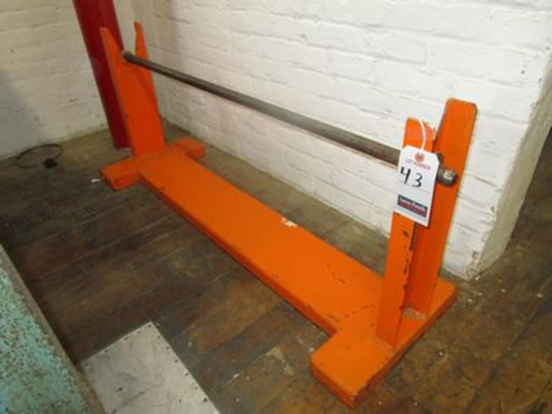 4' STEEL ROLL STAND