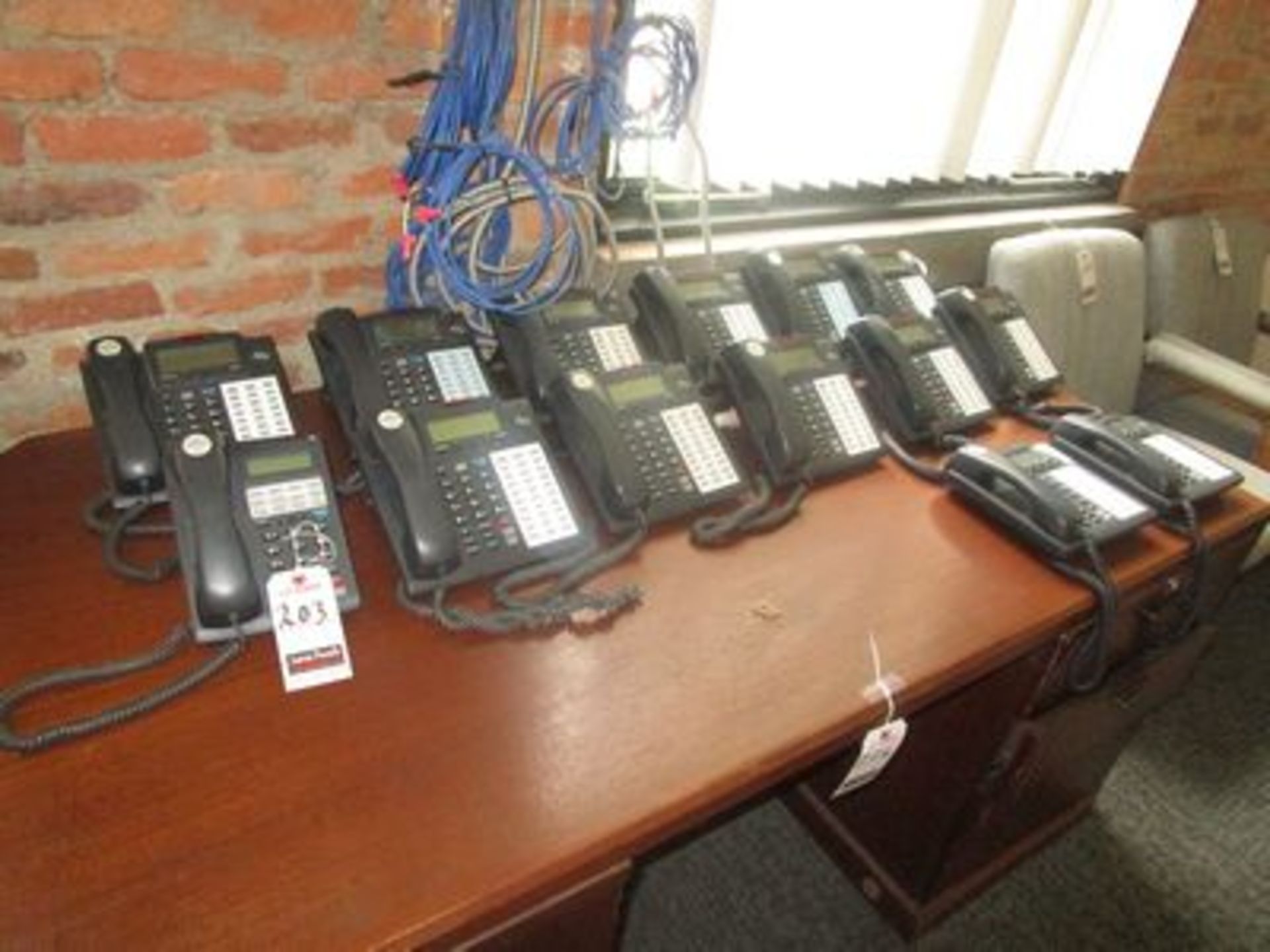 ESI PHONE SYS. 1VX-S CLASS ALL-IN-ONE DIG. PHONE SYSTEM W/ (14) HANDSETS