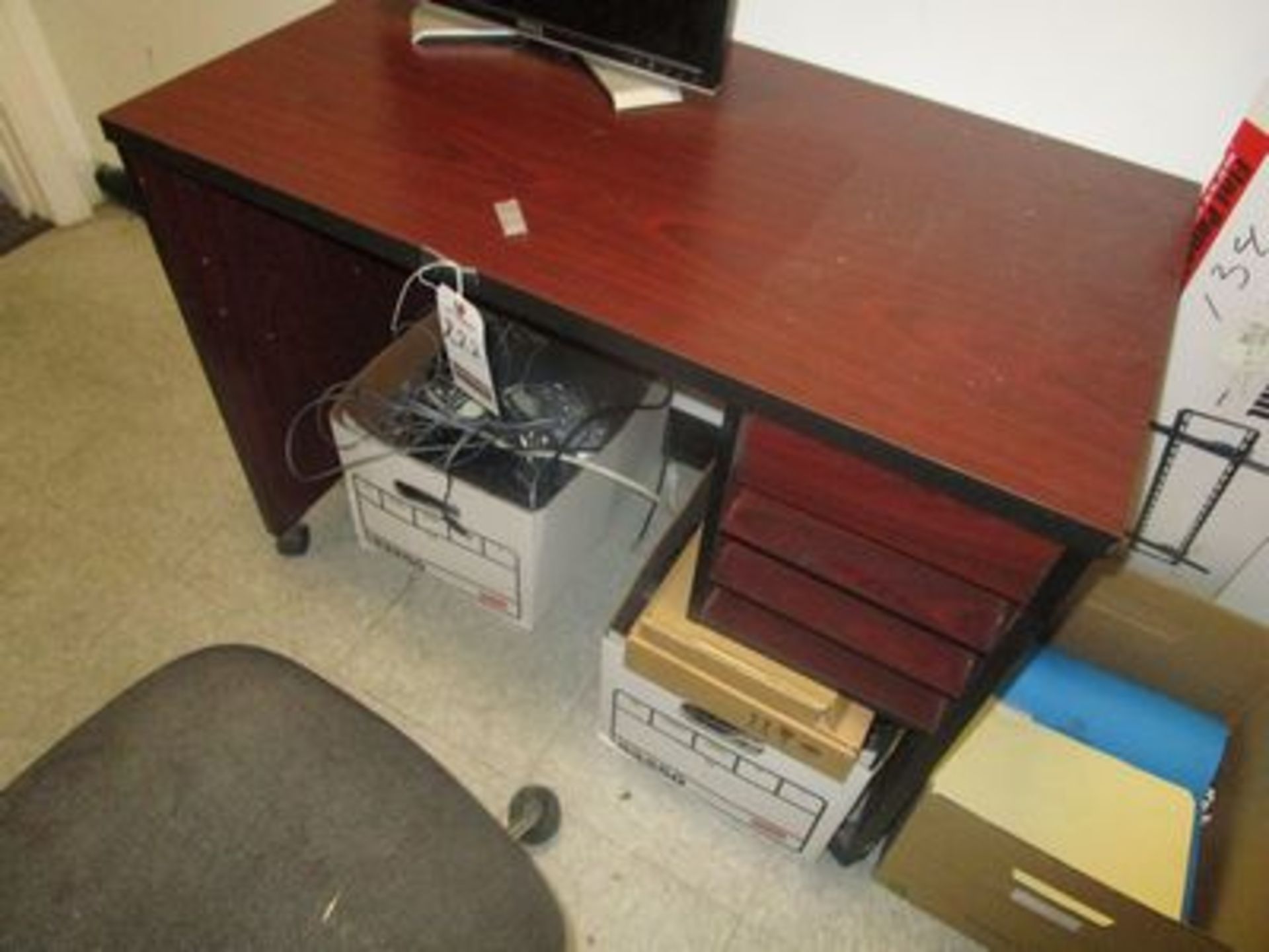 3' PORT. FORM. OFFICE WORKSTATION W/ SEC. CHAIR