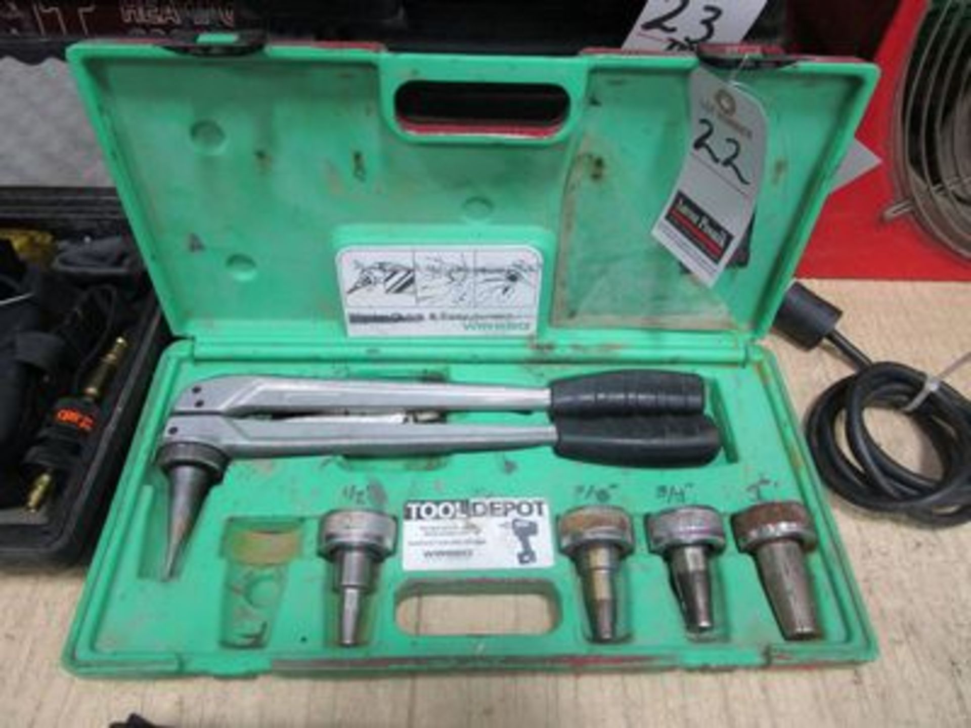 WIRSBO EXPANDER TOOL W/ CASE & ACCESSORIES