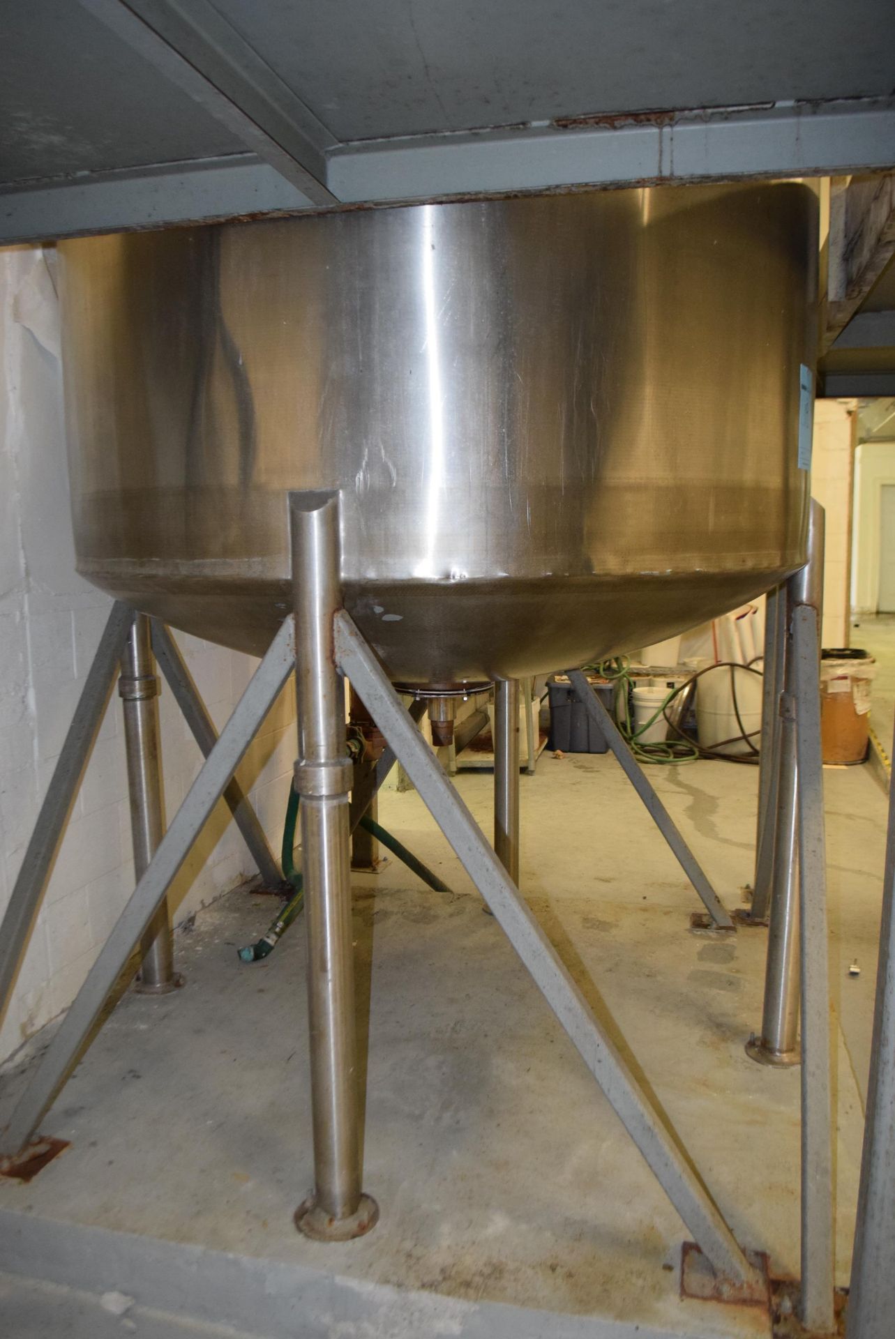 Lee Metal Products Stainless Steel Tank, Approximate 1100 Gallon, Model 1100DBT, Vertical. - Image 5 of 12