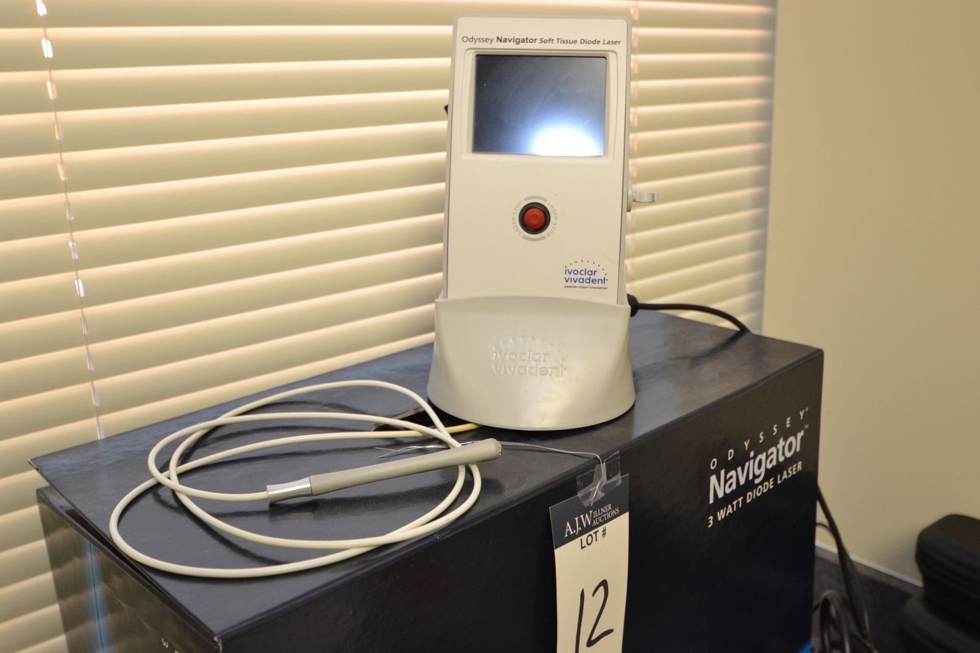 Ivoclar Vivadent Odyssey Navigator soft tissue diode laser Model 603302, s/n 403263 (8/2010) w/ 3-