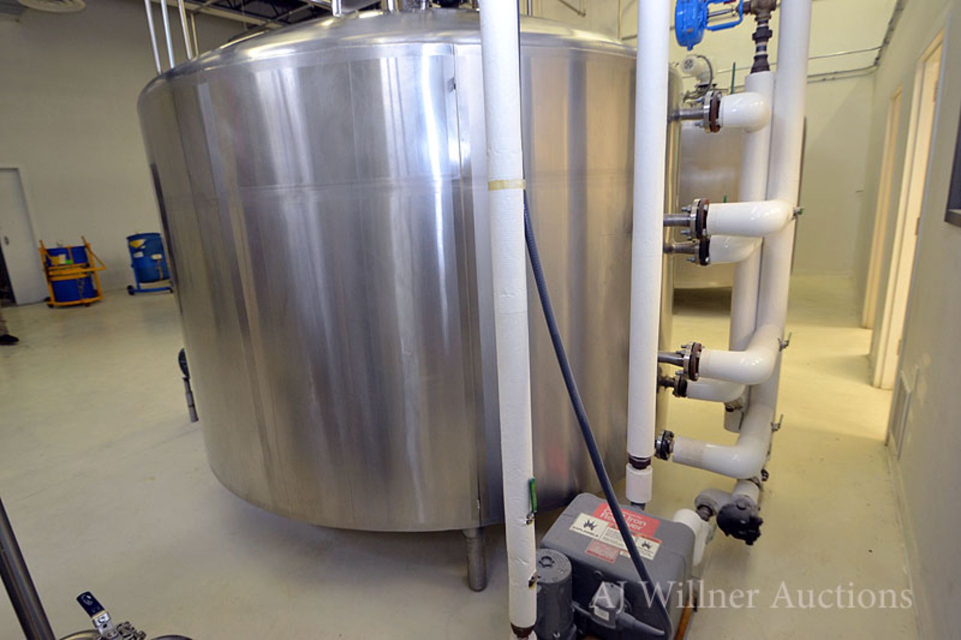 dci 1500 gallon stainless steel jacketed mixing tank - Image 5 of 5