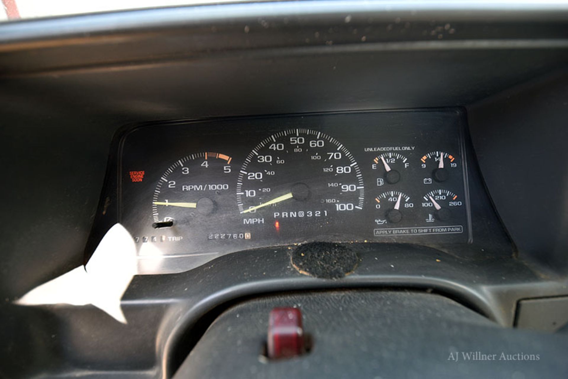 1995 Chevrolet 3500 Utility TruckVIN: 1GBGC34K2SE159122Miles: 222,760 Indicated On Odometer8' Bed - Image 6 of 7
