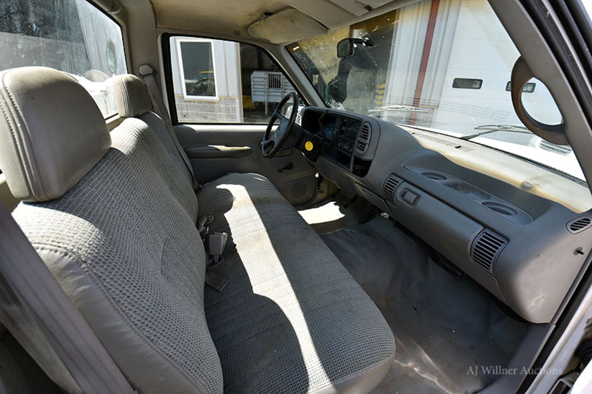 1995 Chevrolet 3500 Utility TruckVIN: 1GBGC34K2SE159122Miles: 222,760 Indicated On Odometer8' Bed - Image 7 of 7
