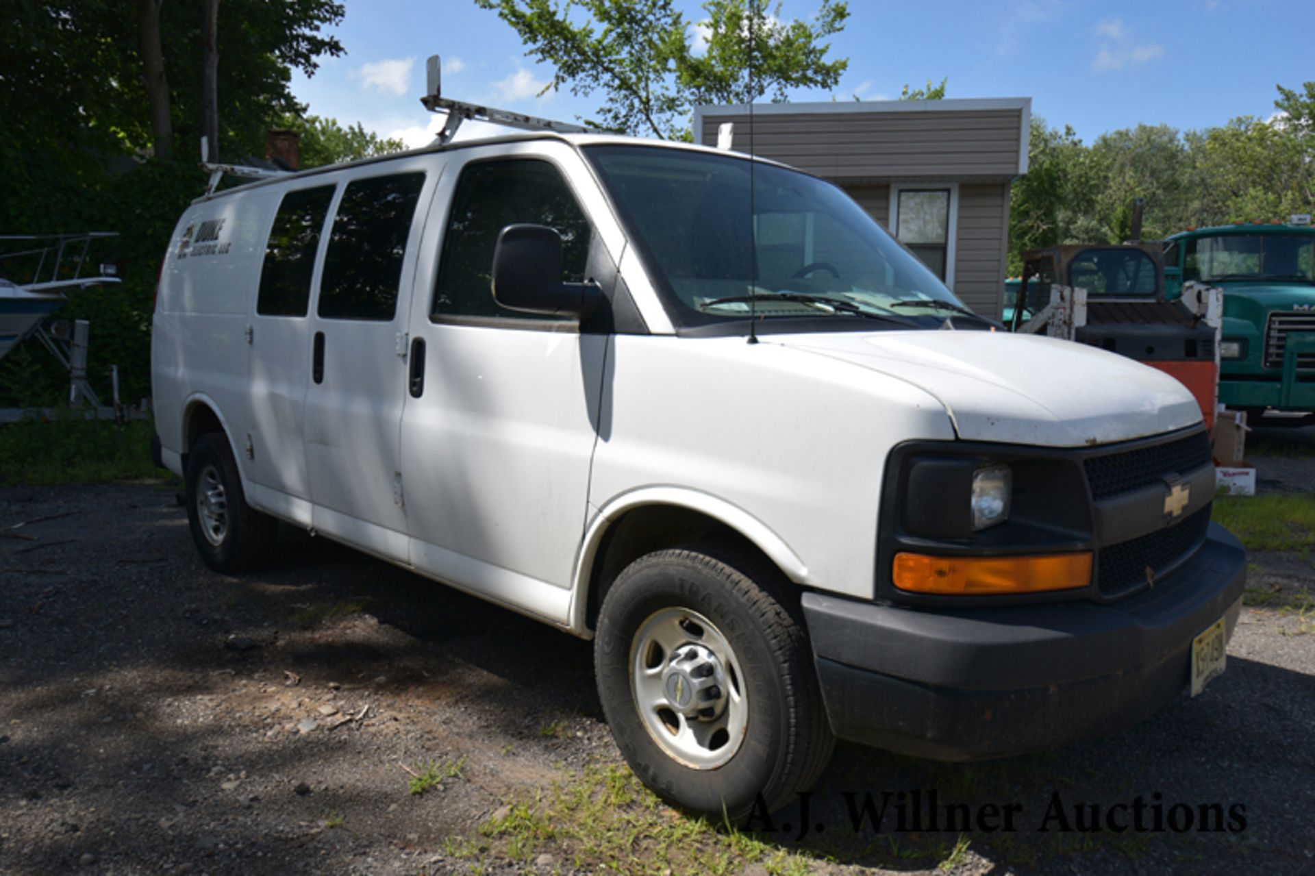 2002 Chevrolet Express 1500 Cargo Van VIN: 1GNFG15M221186751 Miles: 113,663 w/5.0L V8 OHV 12V Gas