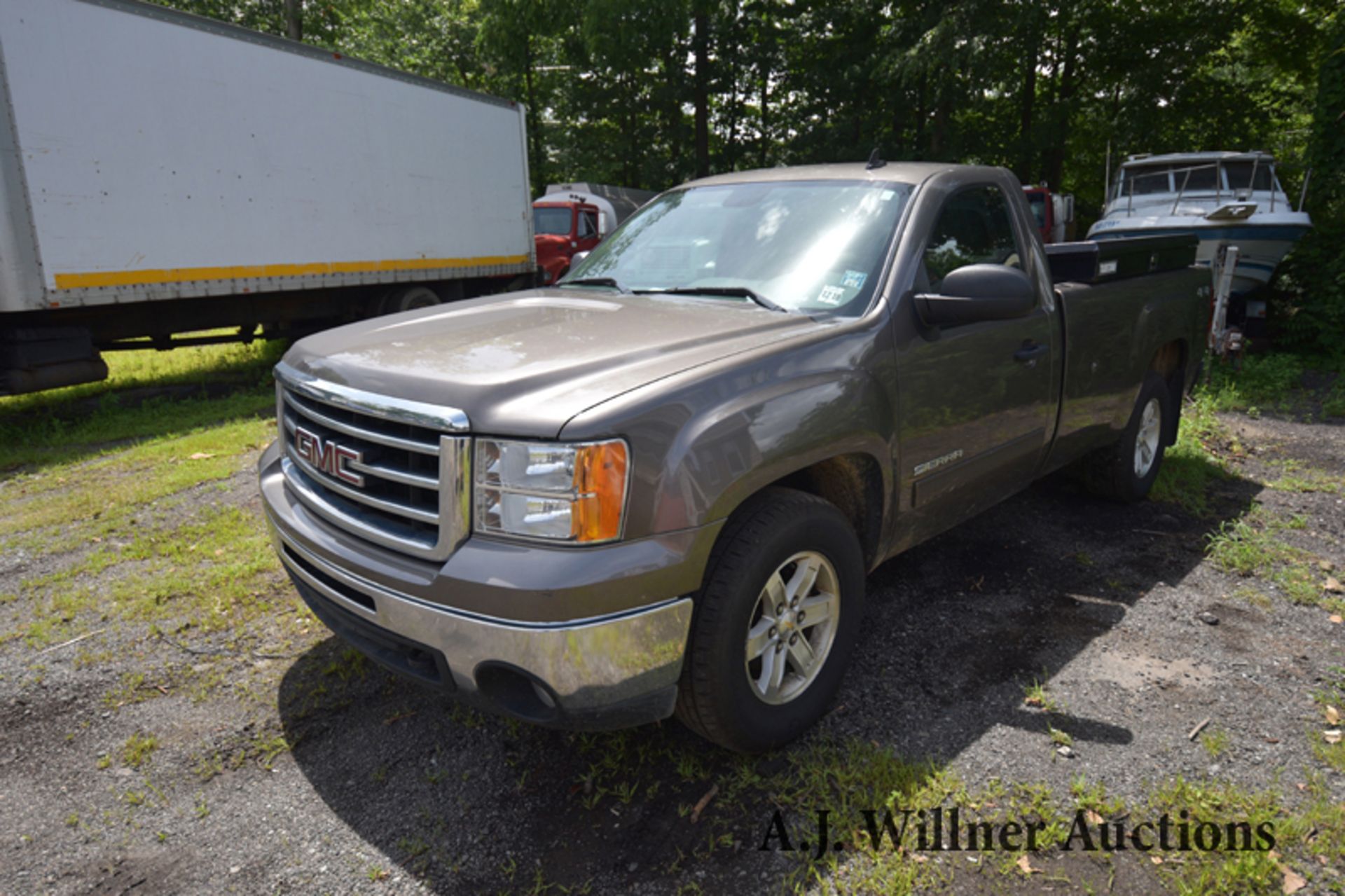 2013 GMC Sierra 1500 SLE Regular cab 2 door pick-up truck VIN 1GTN2VEA9DZ325469 91,261 miles - Image 8 of 8