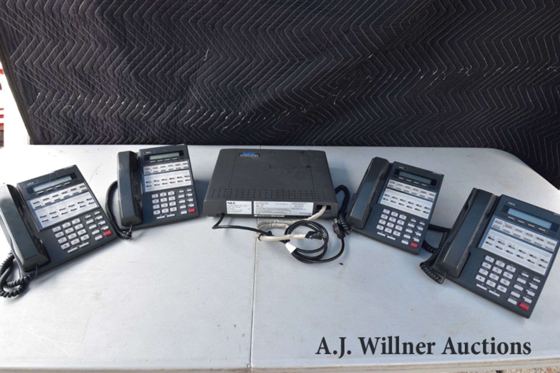 (4) NEC BDS22-BTN Display Telephones & (1) NEC DS1000 KSU