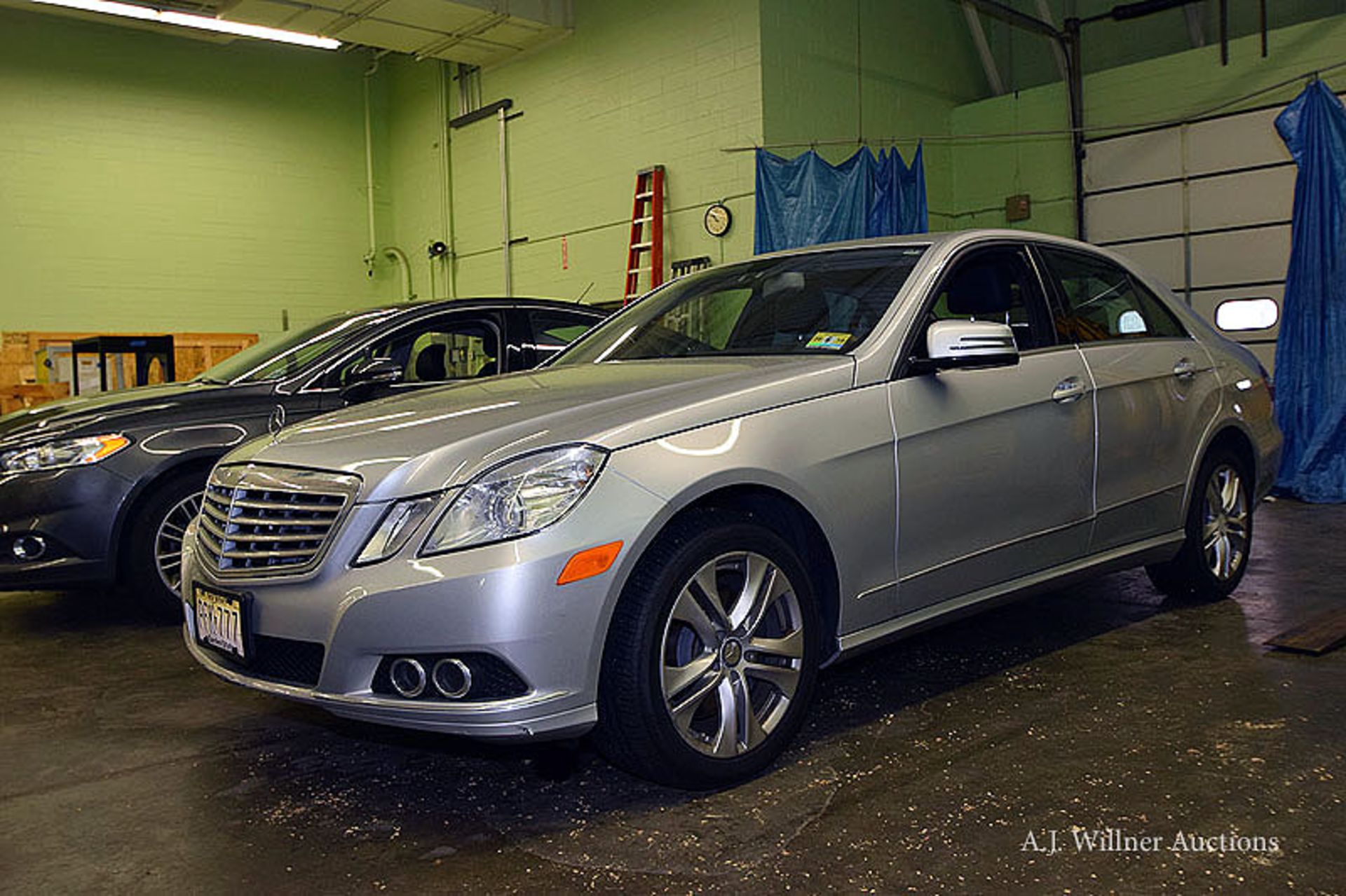 2010 Mercedes Benz E350 4MATIC 4 door sedan - Image 2 of 12