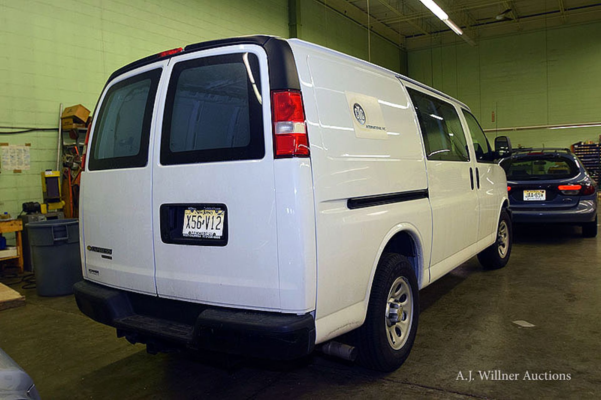 2014 Chevrolet Express 1500 Cargo van - Image 4 of 9