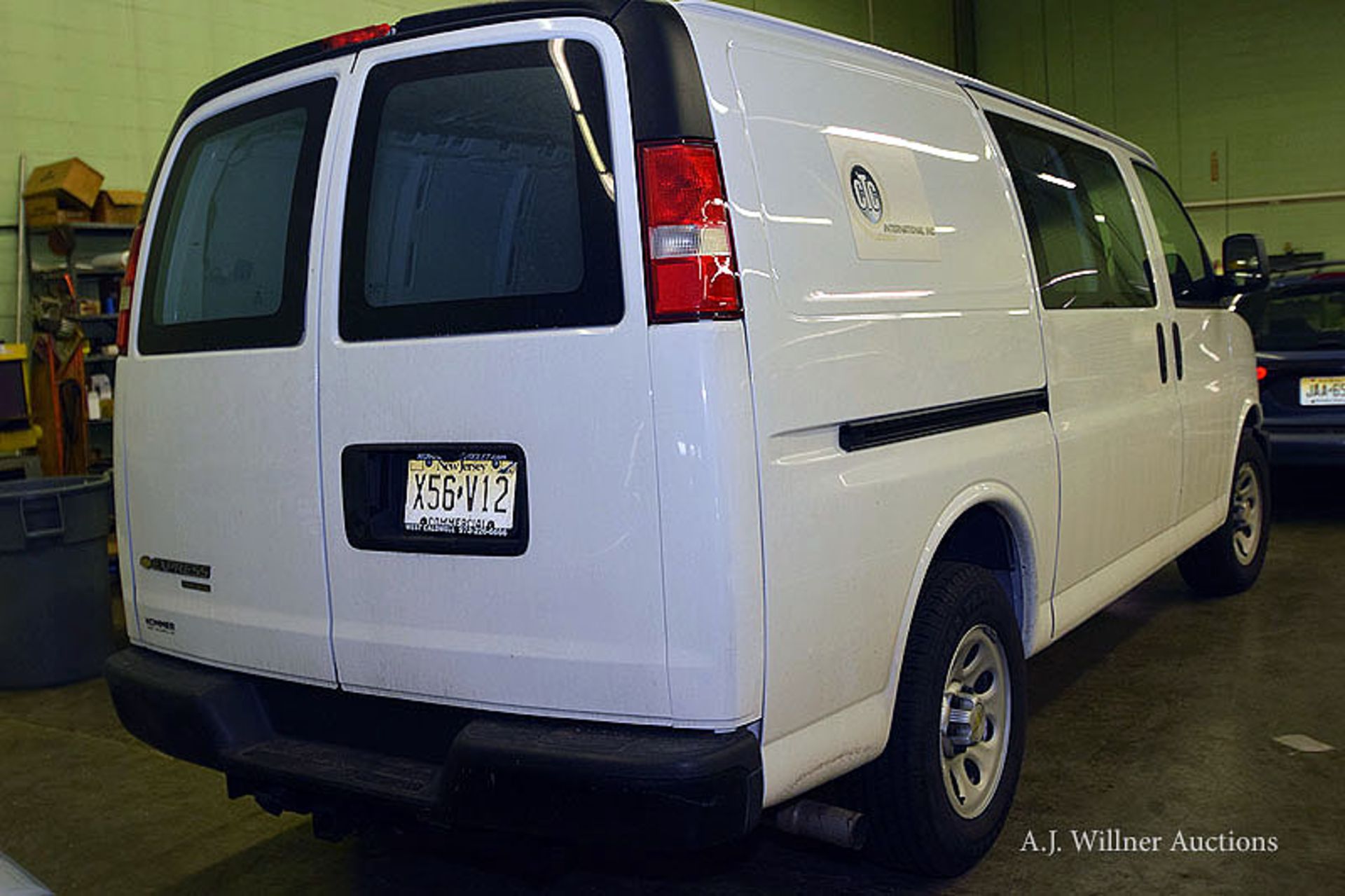 2014 Chevrolet Express 1500 Cargo van - Image 3 of 9