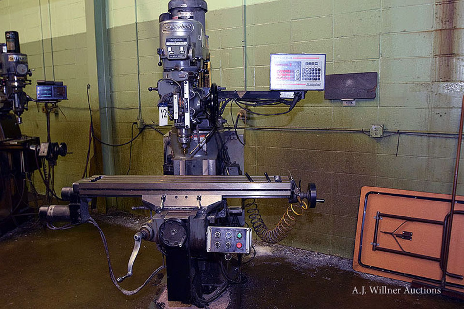 Bridgeport vertical milling machine - Image 2 of 3