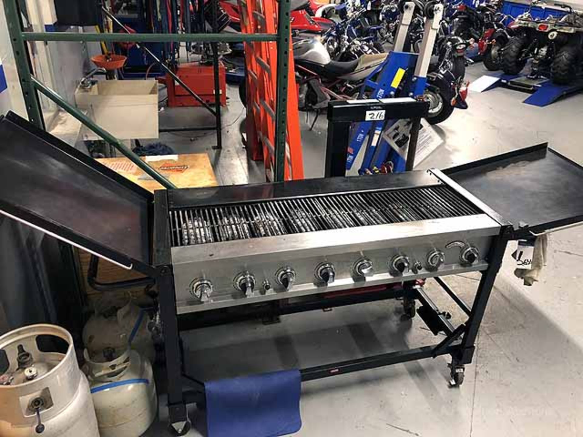 Bakers & Chefs Large Outdoor Propane Grill