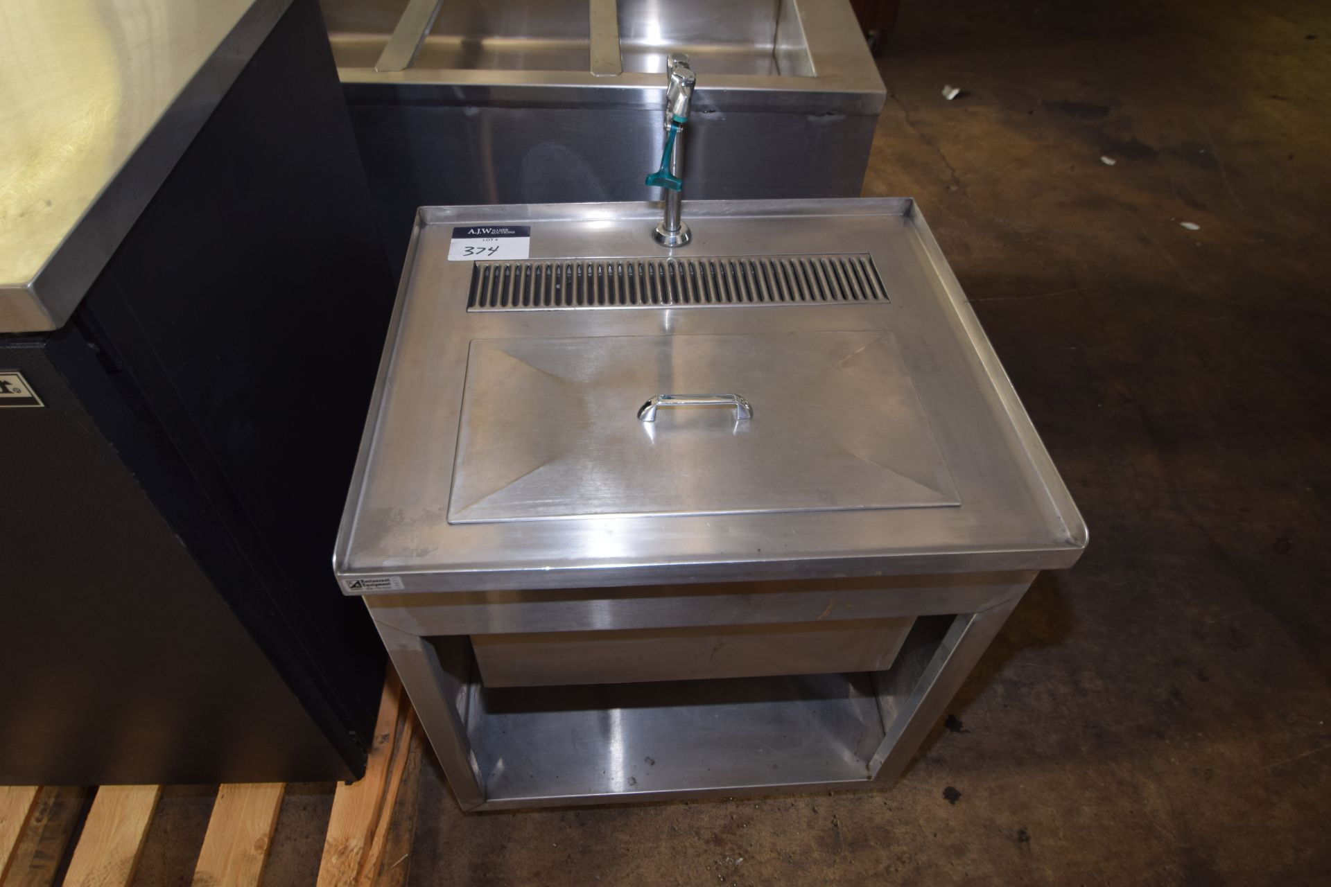 S/S Single-Tap Beverage Station (26"x22x31 1/2")