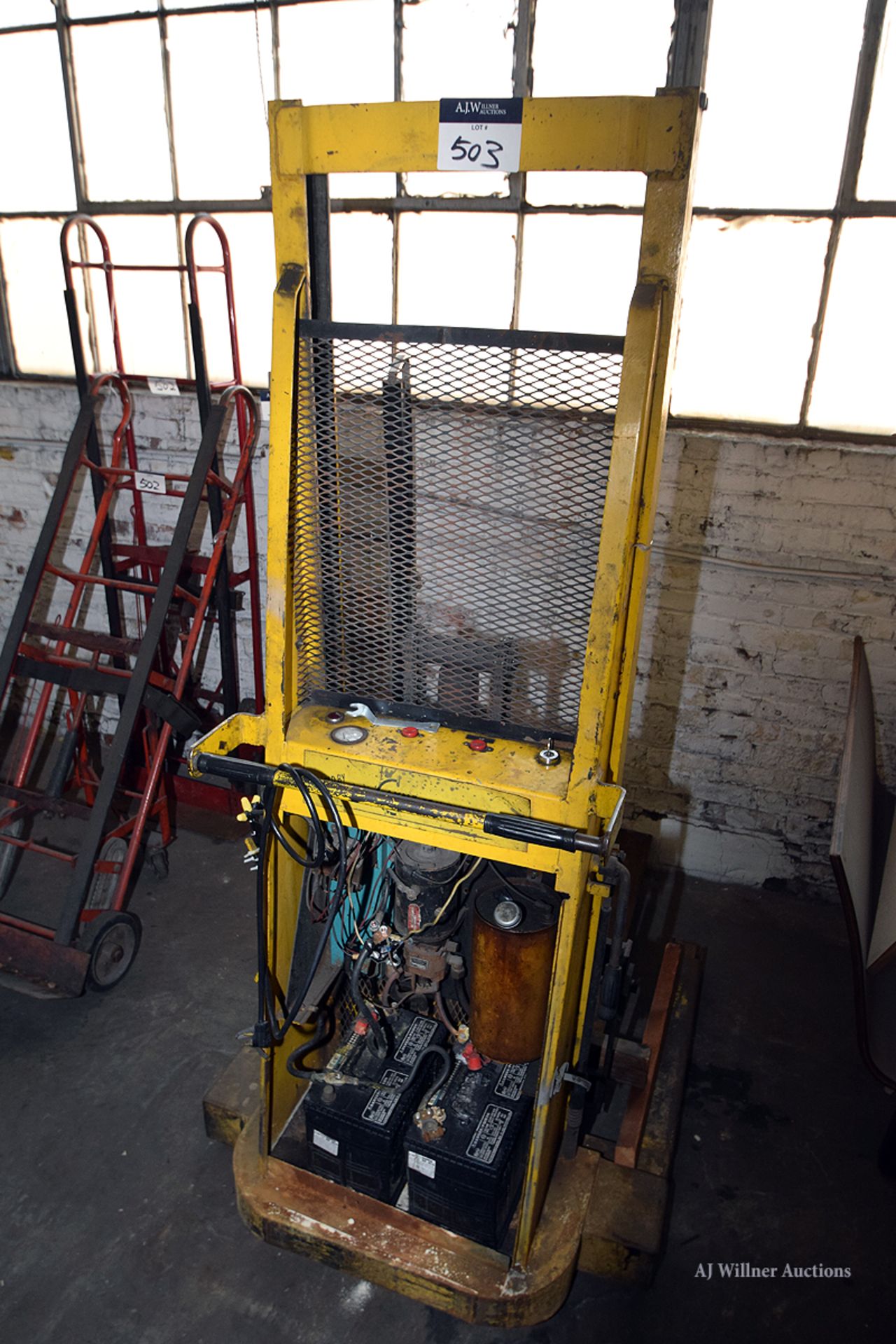 A.H.Cayne Electric Material Lift