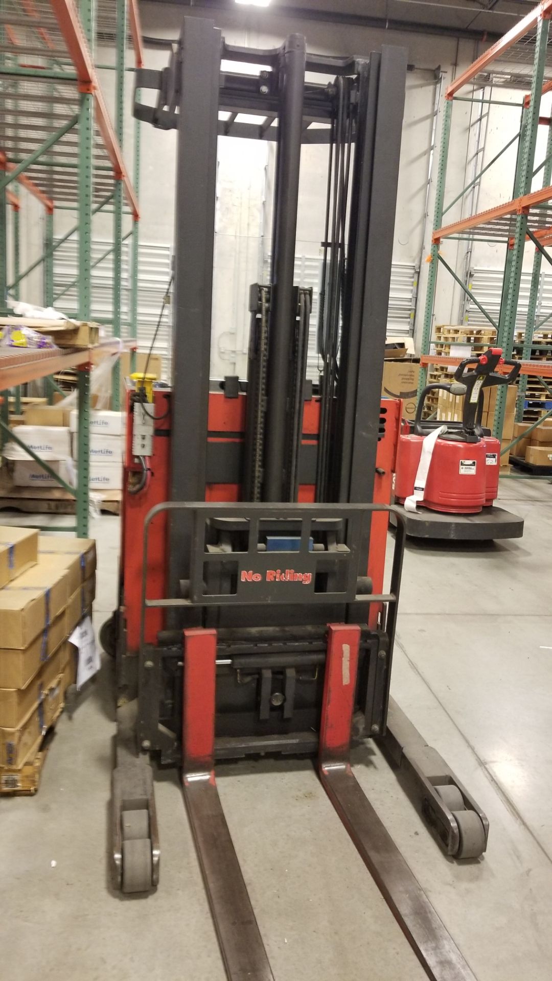 Raymond EASi-R30TT 3,000 lbs. Capacity High Lift and Reach Forklift