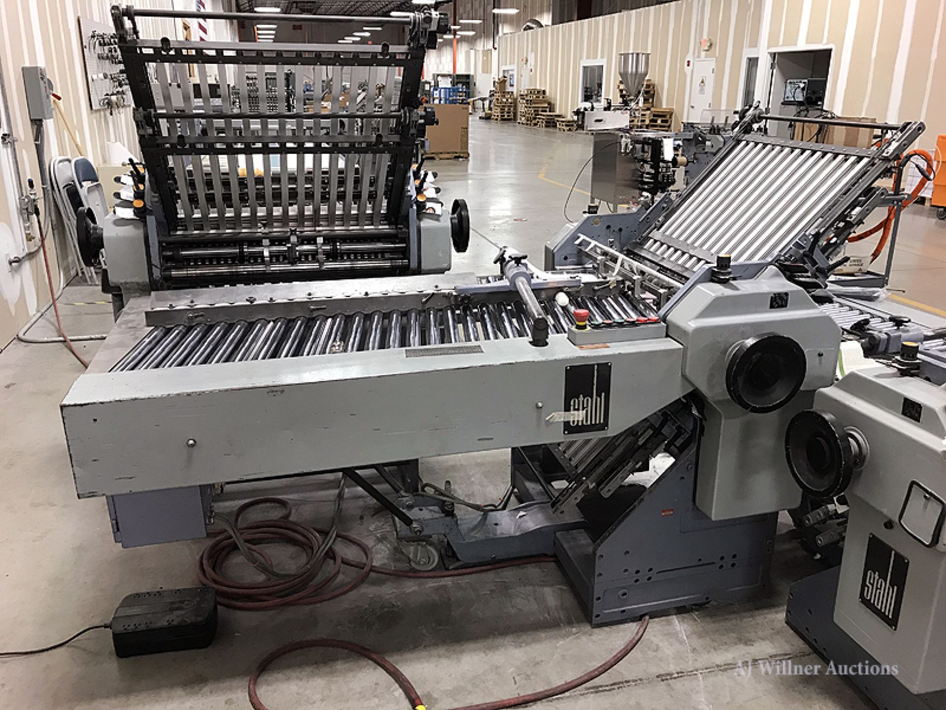 Stahl TF 66/444 RF.2 26"x40" Continuous Feed Folder - Image 9 of 13