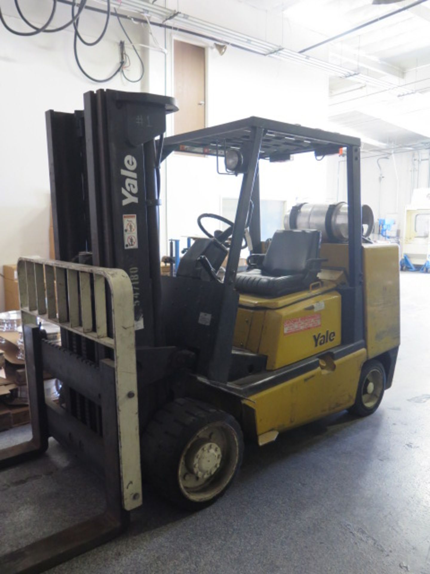Yale GLC120MFNSAE085 12,000 Lb Cap LPG Forklift s/n N547180 w/ 3-Stage Mast, 170” Lift Height, Solid - Image 2 of 14