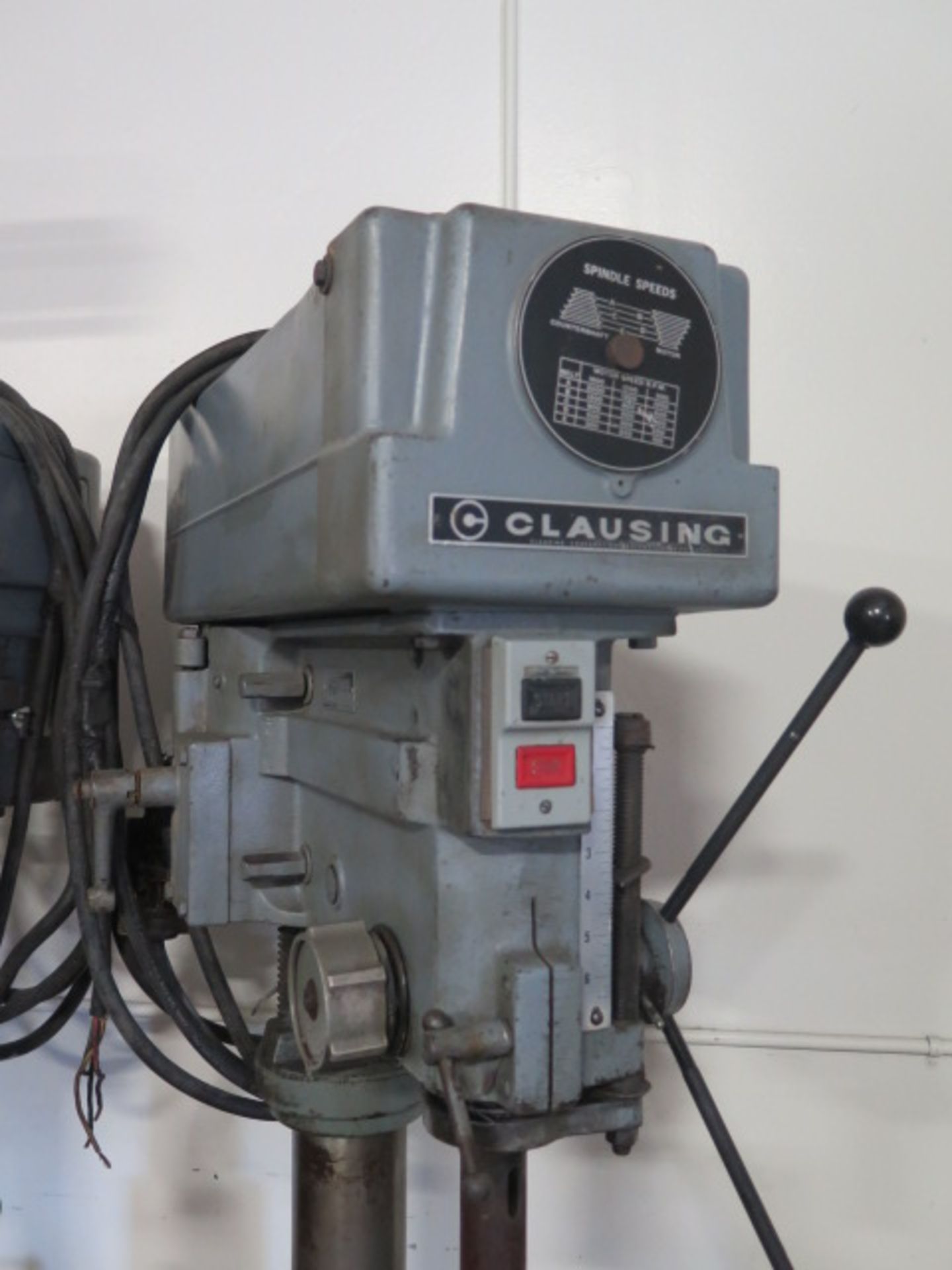 Clausing 2-Head Gang Drill Press w/ mdl. 2233 5-Speed Heads, 300-2000 RPM, 24” x 39 ¾” Table - Image 2 of 5