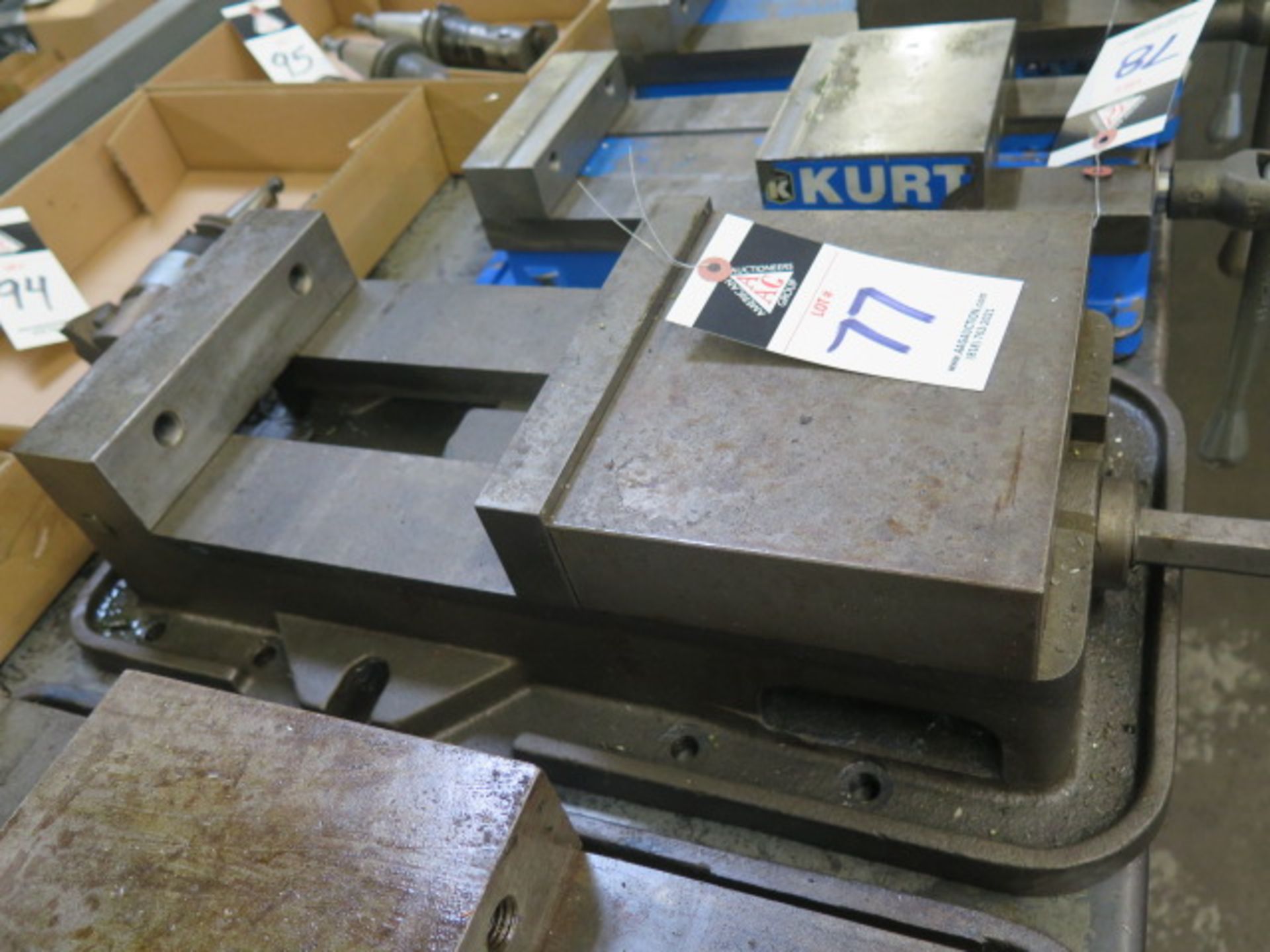 Kurt 8" Angle-Lock Vise