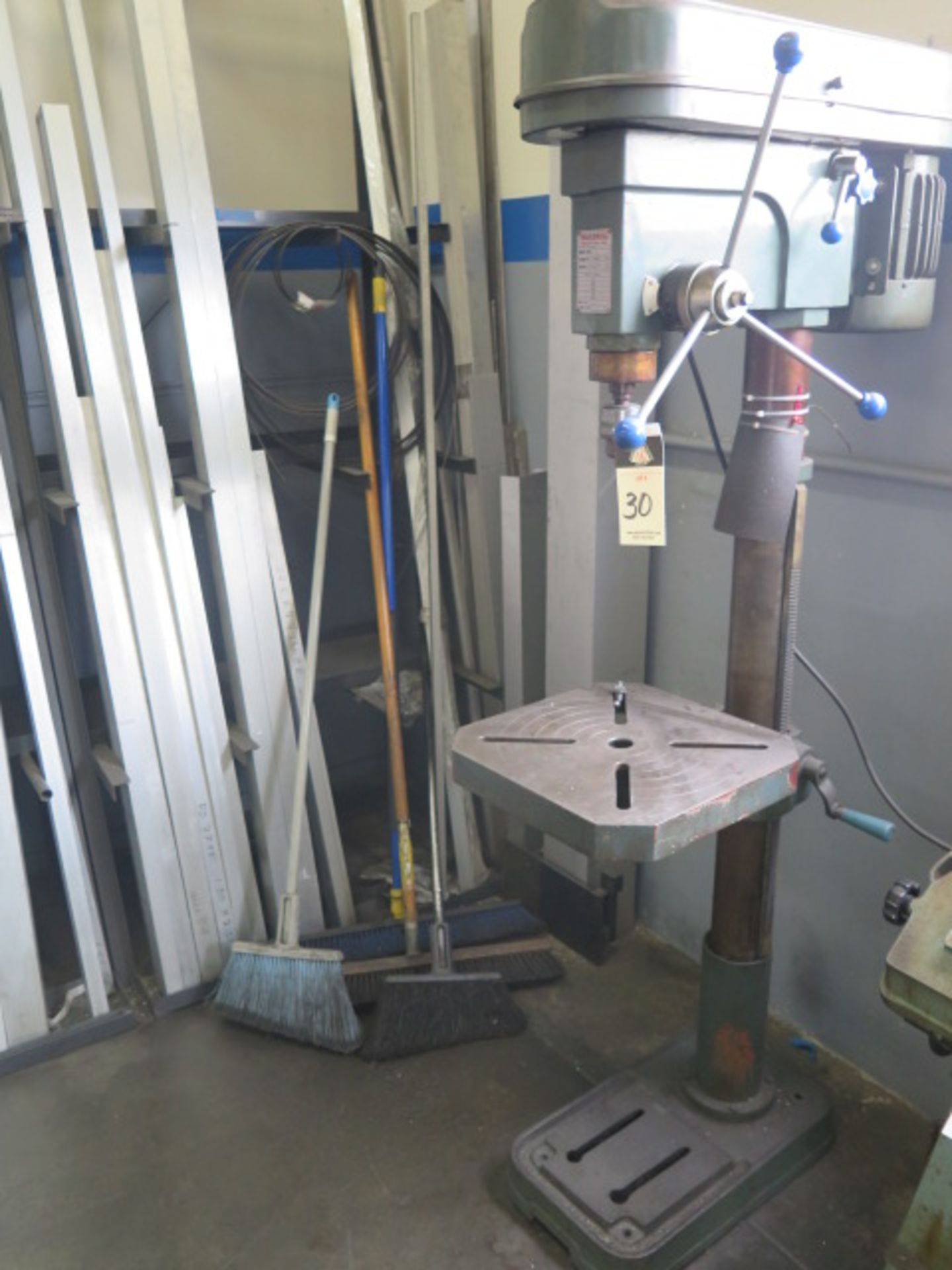 Maxdrill mdl. PDS25P Pedestal Drill Press