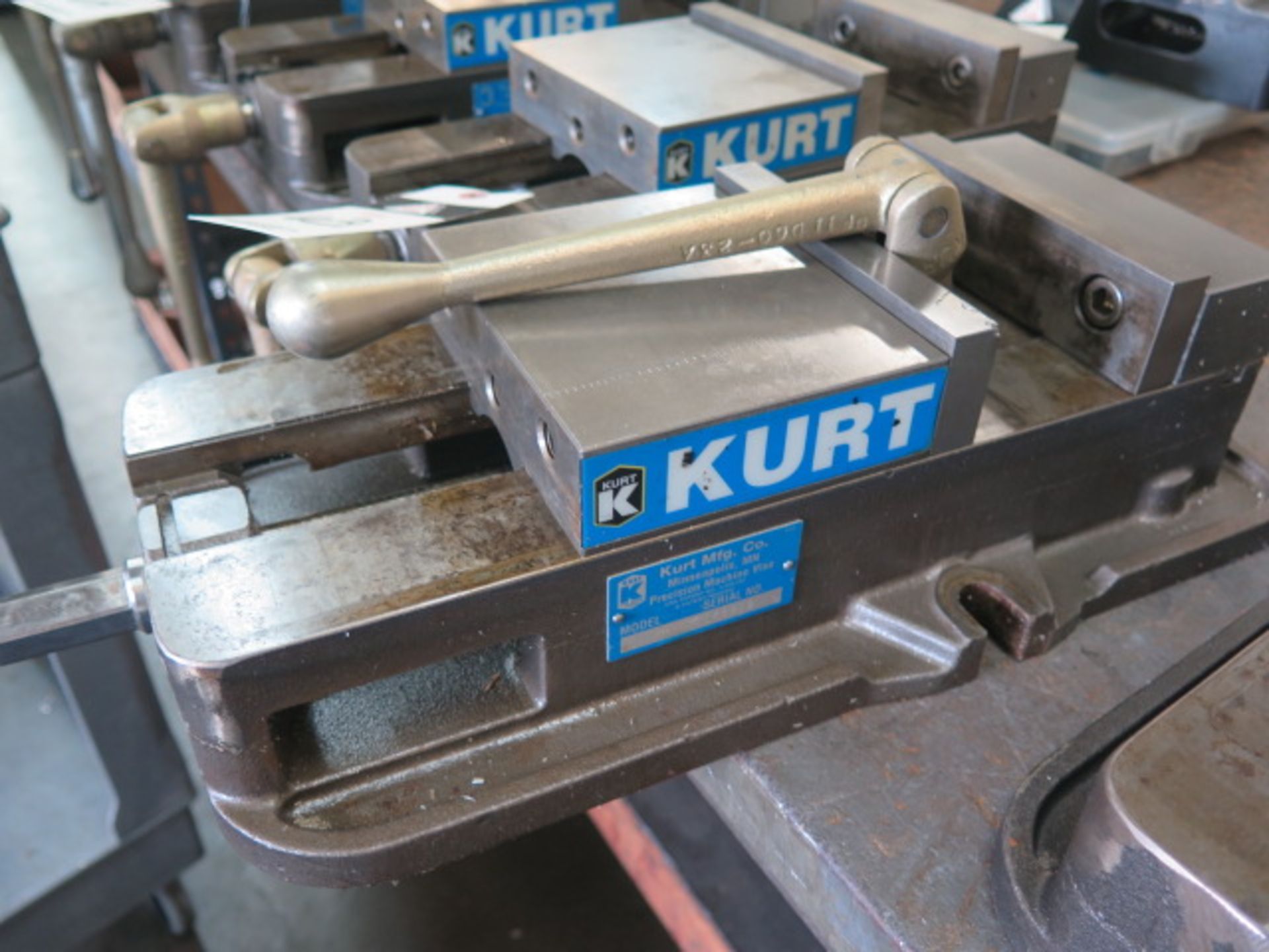 Kurt Matched Set mdl. D675 6" Angle-Lock Vises (2 - Consecutive Serial Numbers) - Image 4 of 5