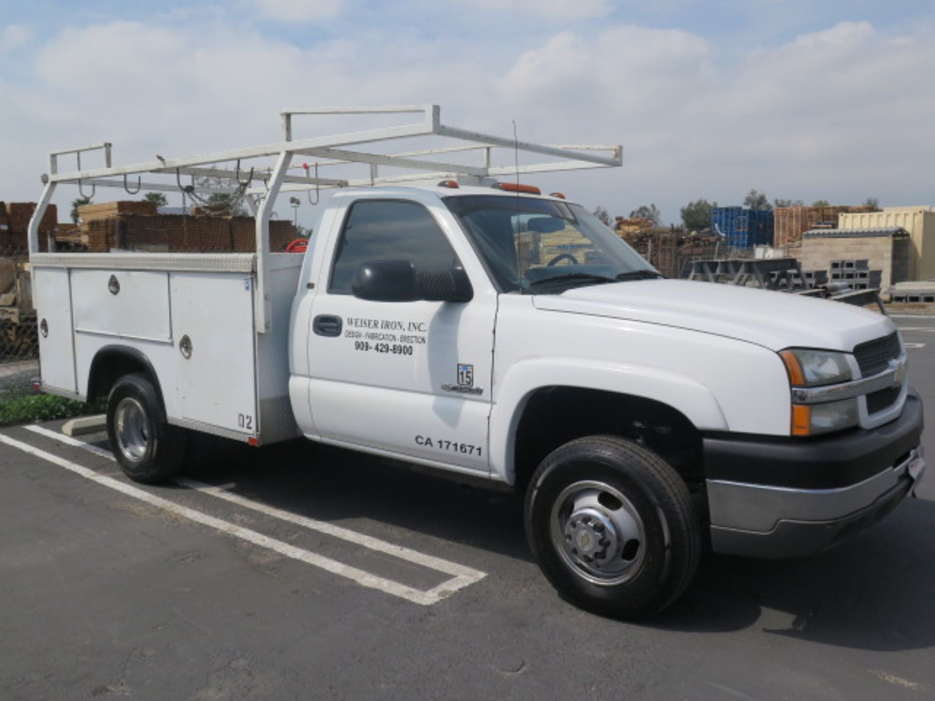 2004 Chevrolet Silverado 3500 Service Truck Lisc# 7V00910 w/ Vortec V8 Gas Engine, Automatic