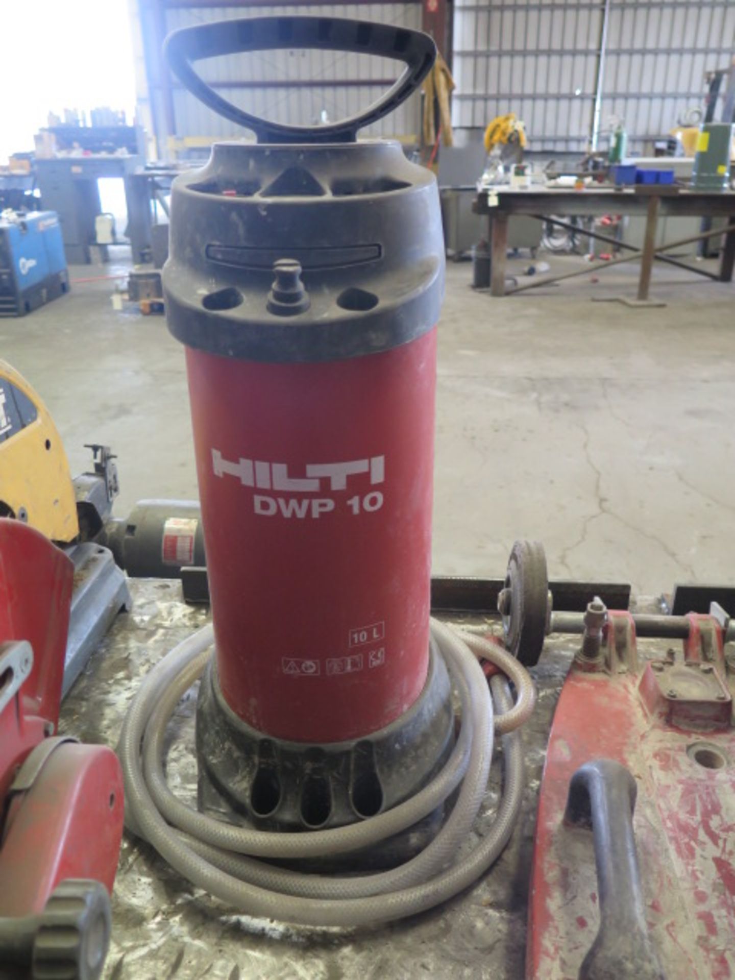 Hilti DD200 Vacuum Base Core Drill w/ Vacuum Pump and Acces - Image 9 of 9