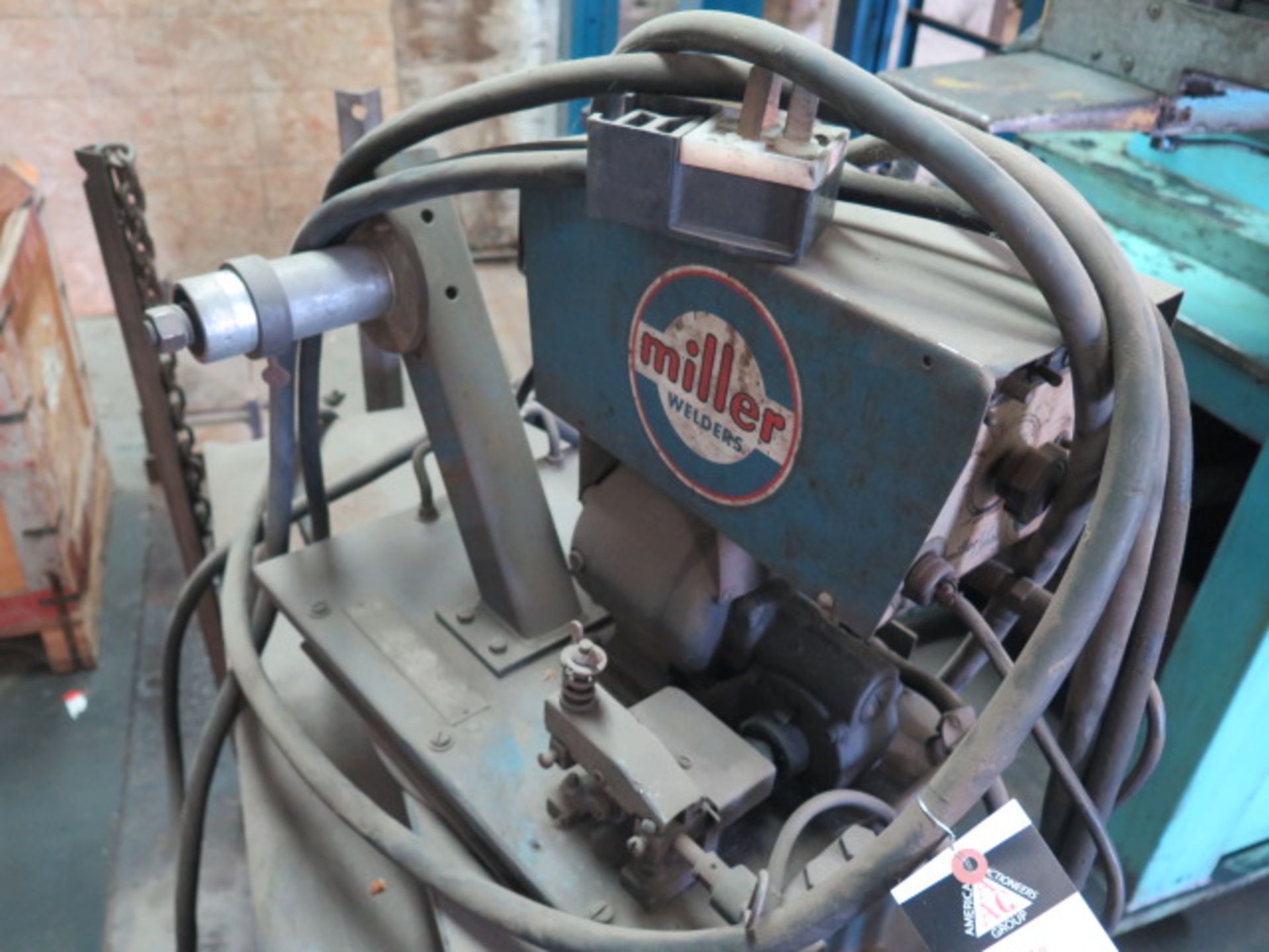 Miller SCP-200C CP/DC Arc Welding Power Source (NOT WORKING) w/ Miller Wire Feed - Image 4 of 4