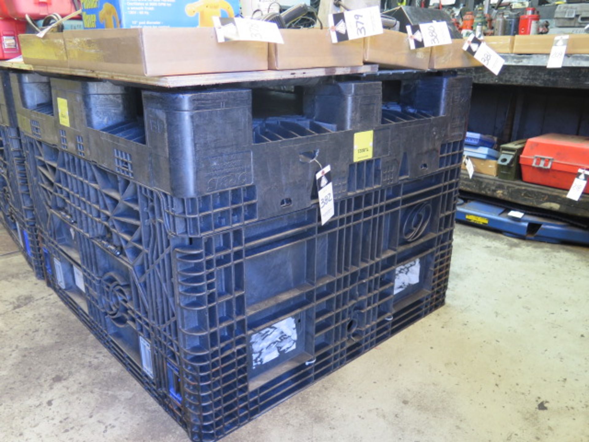 Foldable Plastic Gaylord Crates (4) (NO STEEL GRATING) - Image 2 of 2