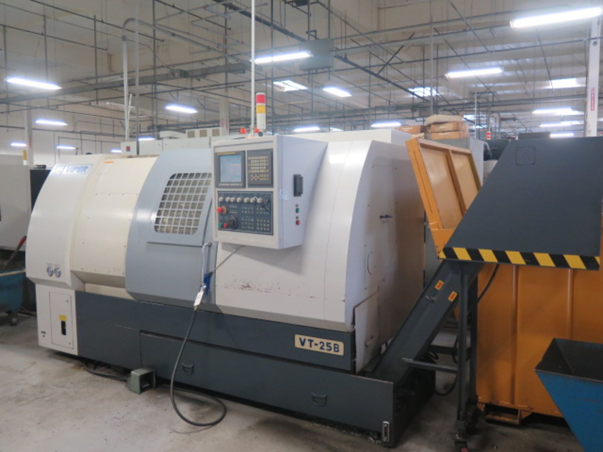 DEC/2010 Viper VT-25BCNC Turning Center s/n 4331011012 w/ Fanuc Series 0i-TD Controls, 12-Station - Image 3 of 11