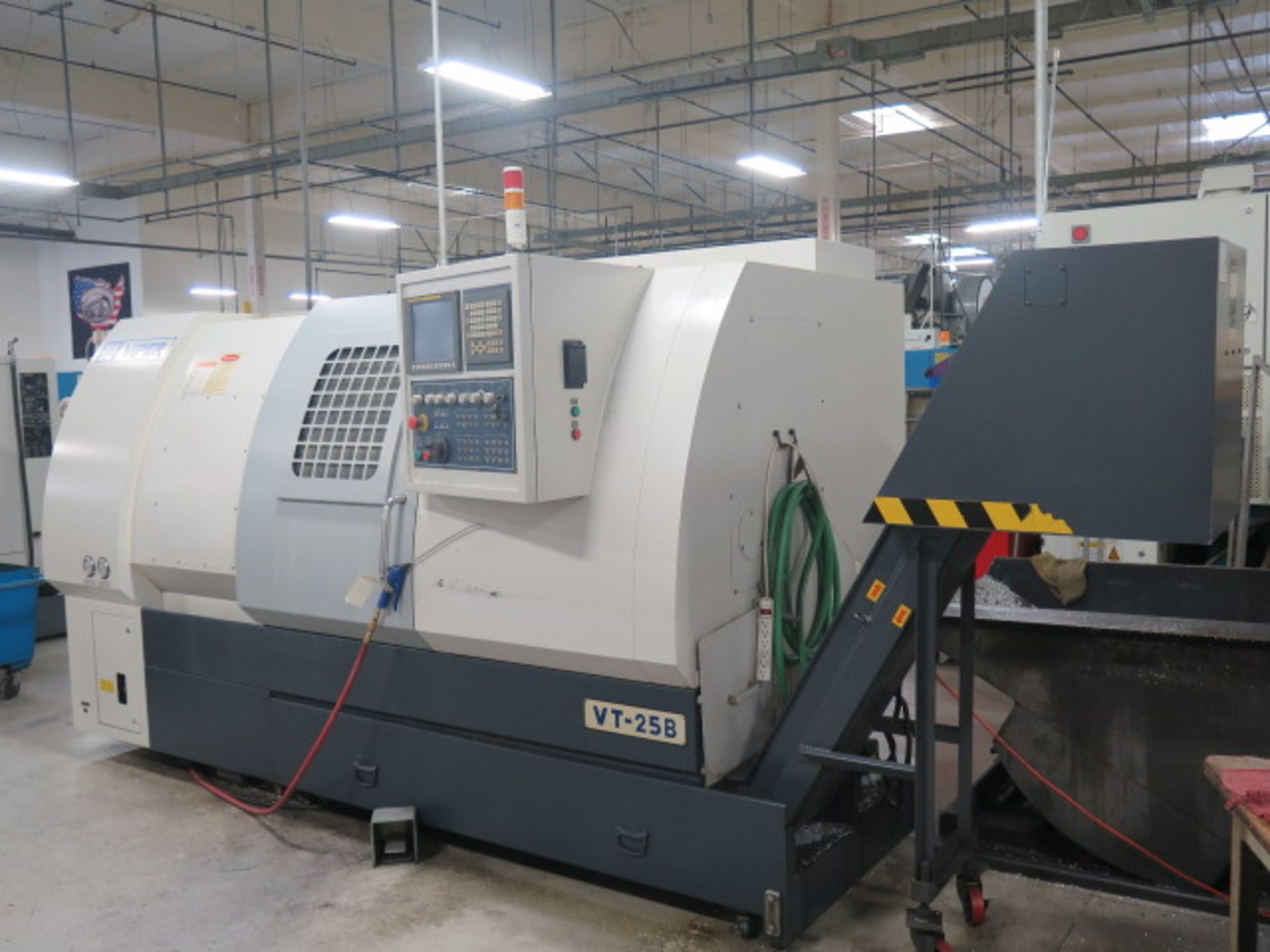 NOV/2011 Viper VT-25BCNC Turning Center s/n 4331109011 w/ Fanuc Series 0i-TD Controls, 12-Station - Image 3 of 11