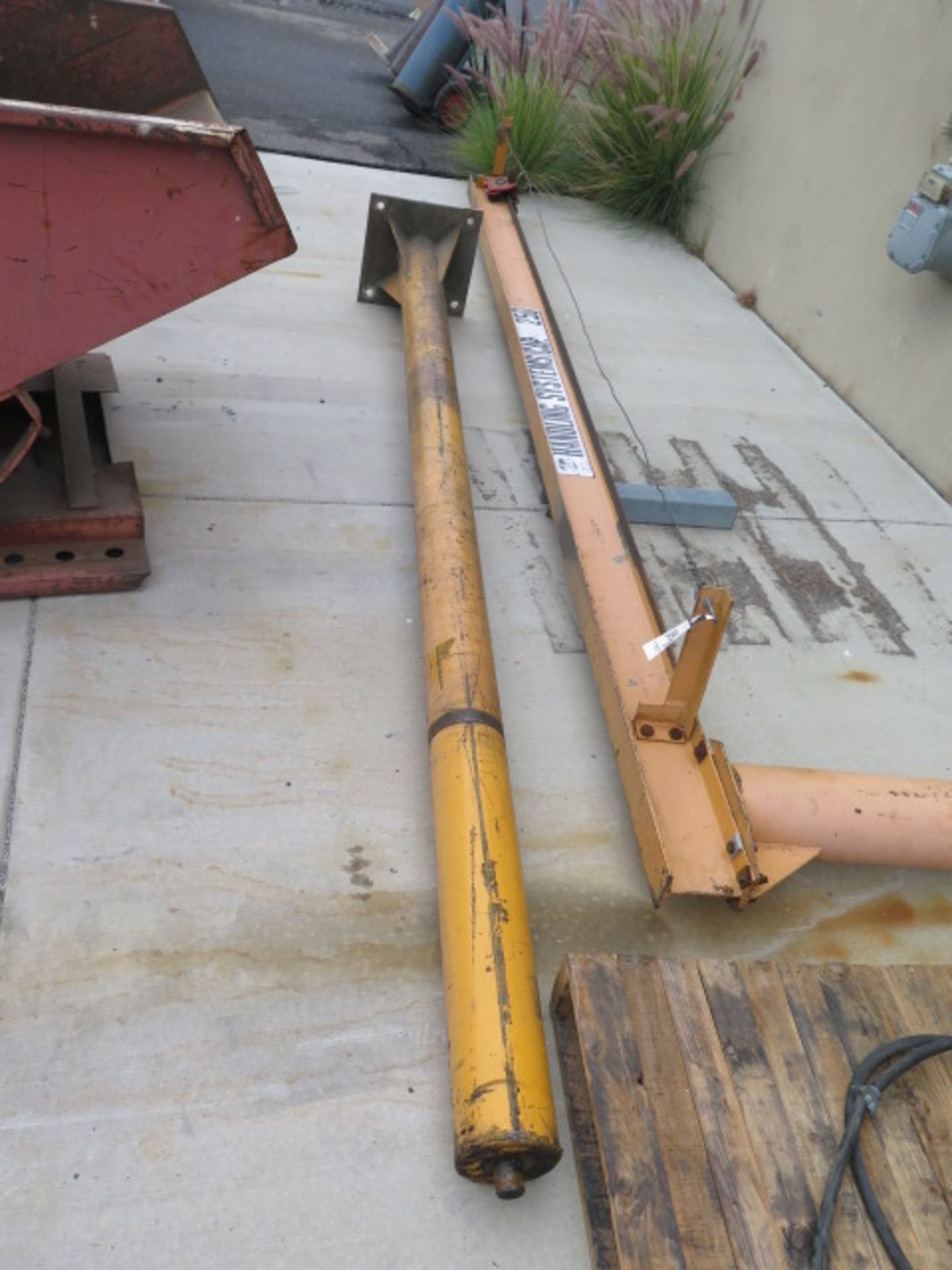 Hauling Systems 250 Lb Cap Floor Mounted Jib w/ Budget 1/2 Ton Electric Hoist - Image 2 of 6