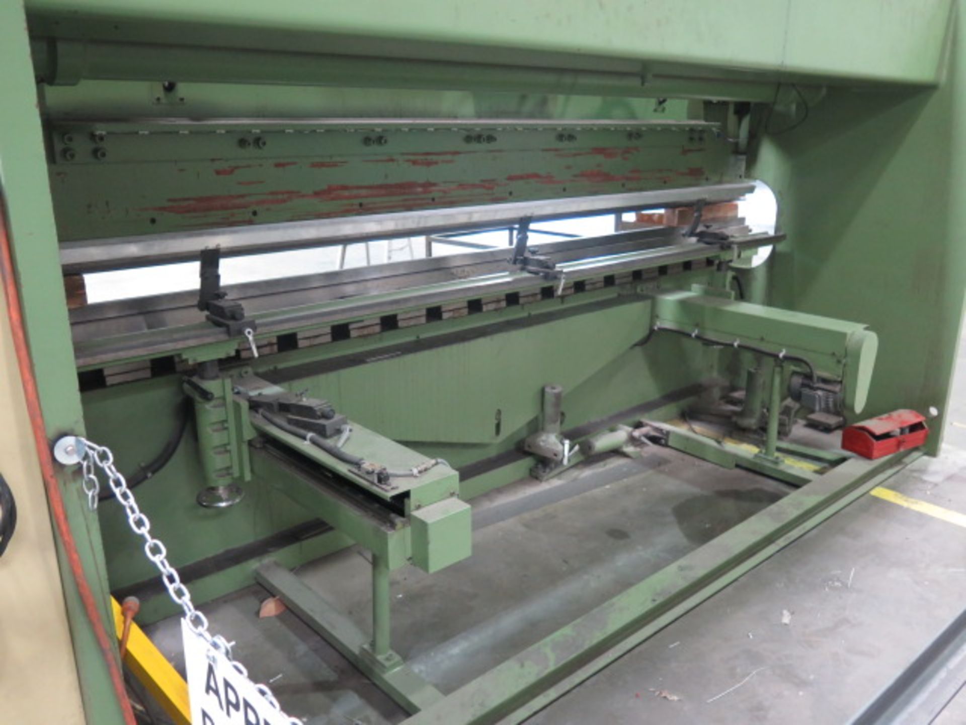 Chicago HPB11040 120 Ton x 13’ CNC Hydraulic Press Brake s/n 324496T w/ Chicago SB-230-A CNC - Image 9 of 14