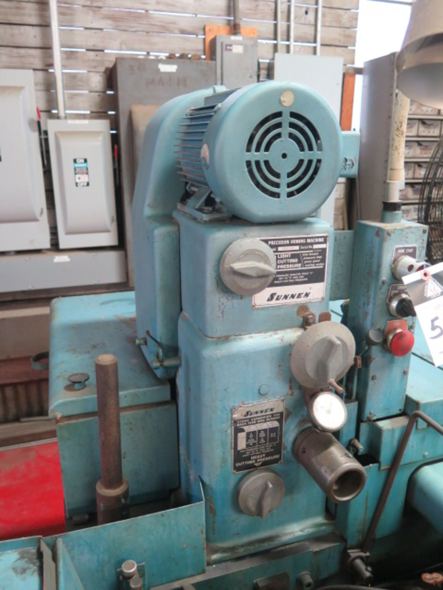 Sunnen mdl. MBB-1800 Automatic Precision Honing Machine s/n 73415 w/ Power Stroke Unit, 12-Speeds, - Image 5 of 8