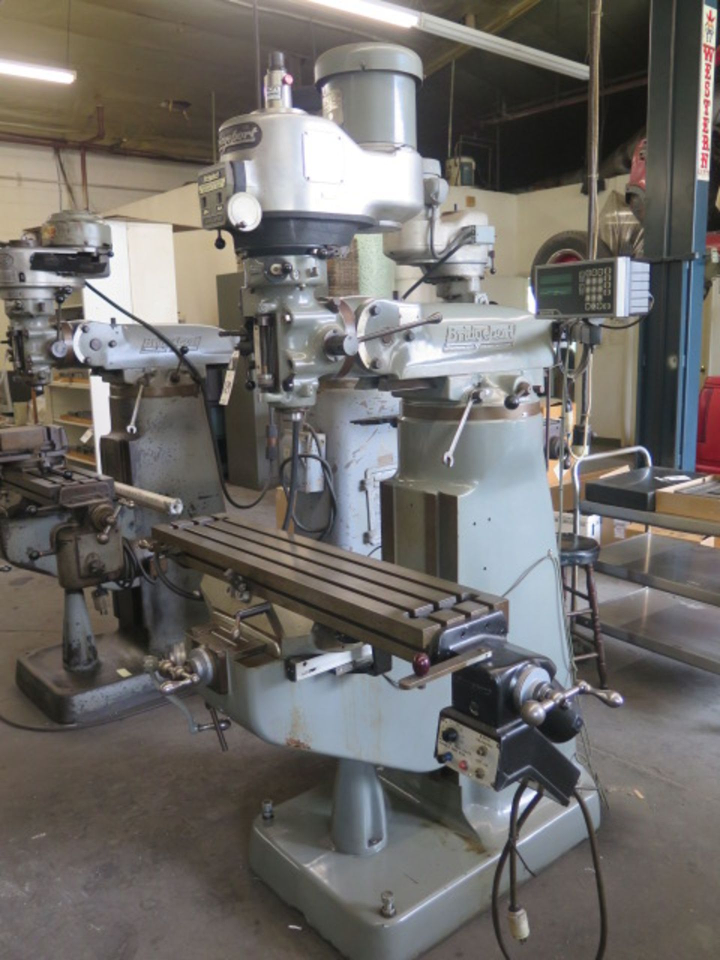 Bridgeport Vertical Mill s/n 183861 w/ Acu-Rite DRO, 2Hp Motor, 60-4200 Dial Change RPM, Ultron